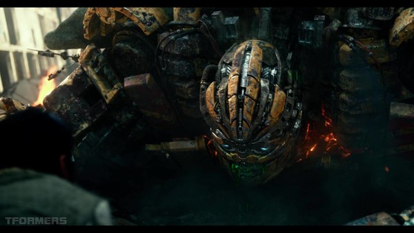 Transformers The Last Knight Theatrical Trailer HD Screenshot Gallery 472 (472 of 788)